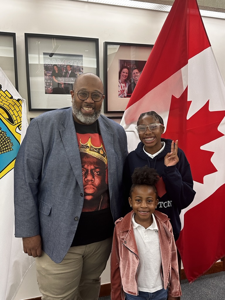 Ross visiting students at Brampton City Hall